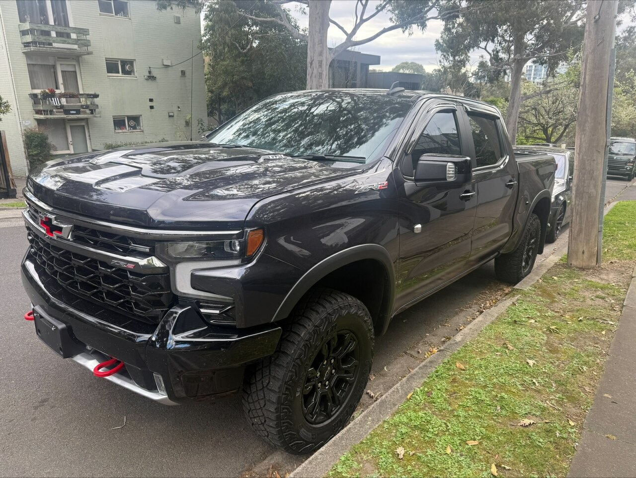 Chevrolet Silverado image 1