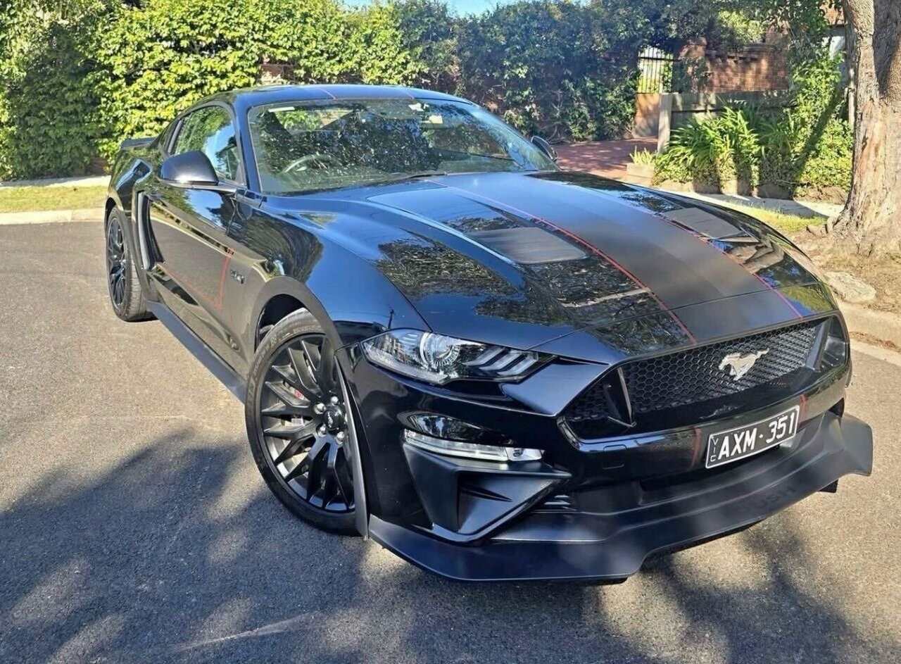 Ford Mustang image 1