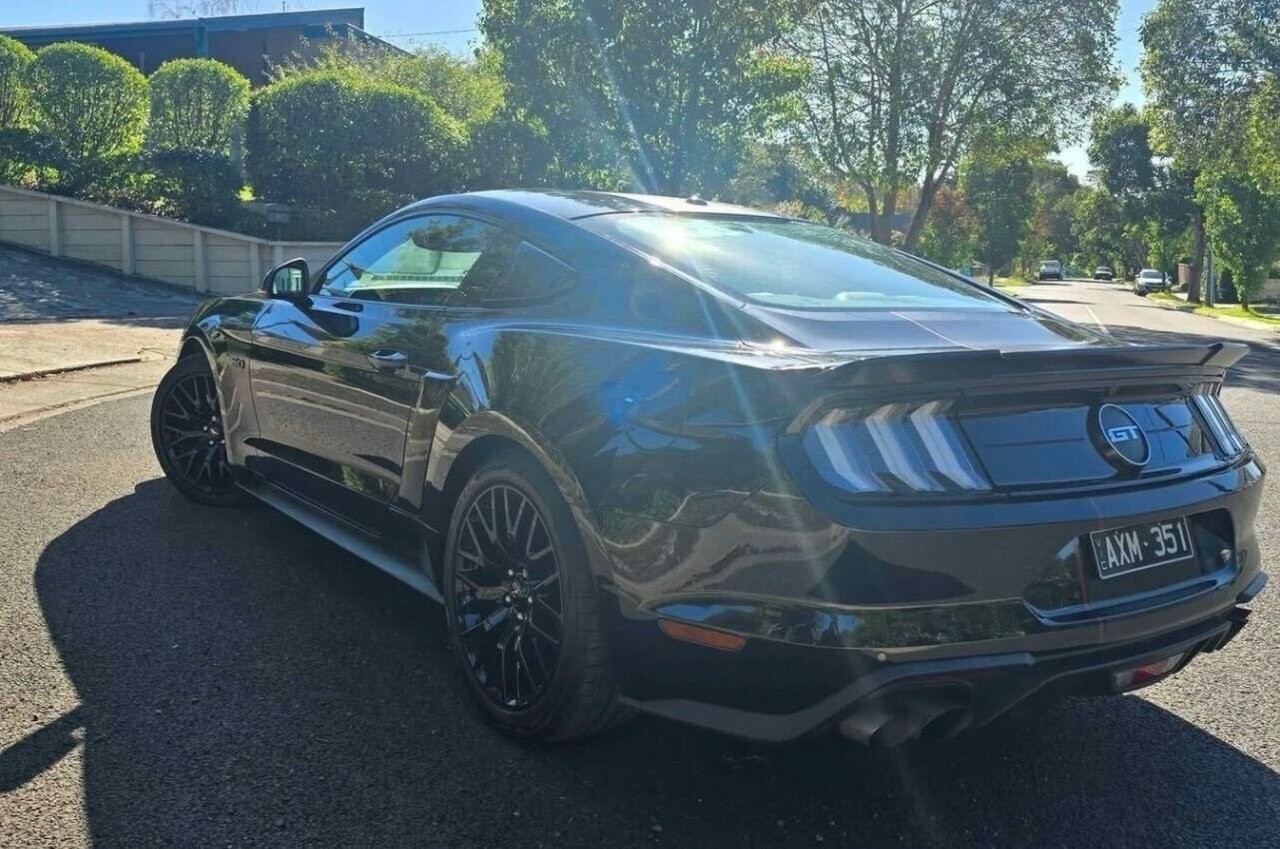 Ford Mustang image 3