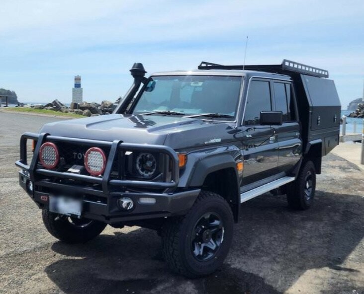 Toyota Landcruiser image 2