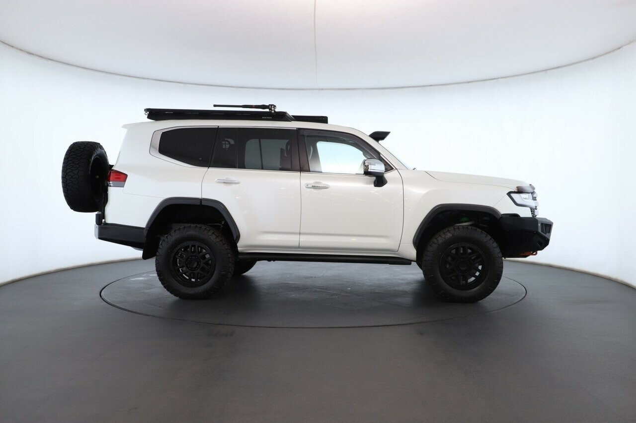 Toyota Landcruiser image 3