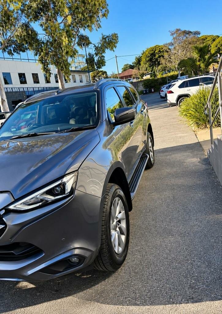 Isuzu Mu-x image 3