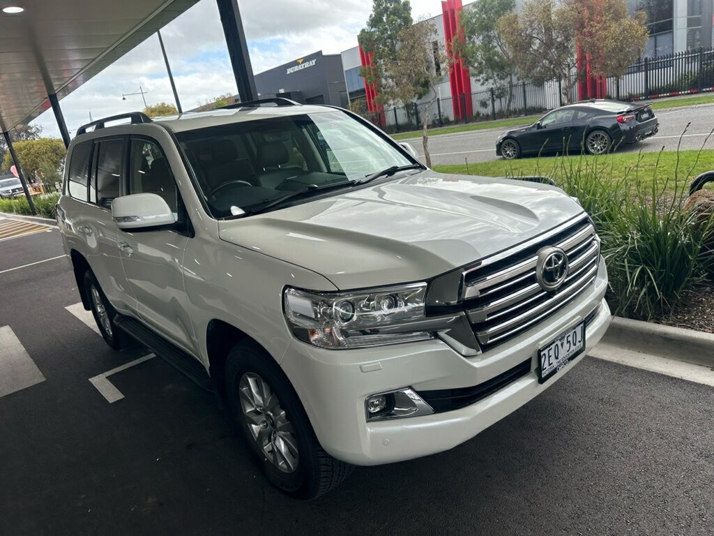 Toyota Landcruiser image 3