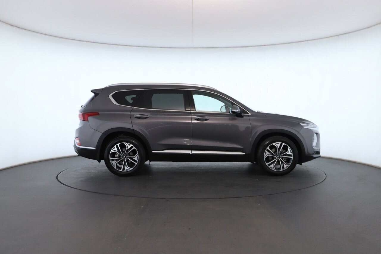 Hyundai Santa Fe image 3