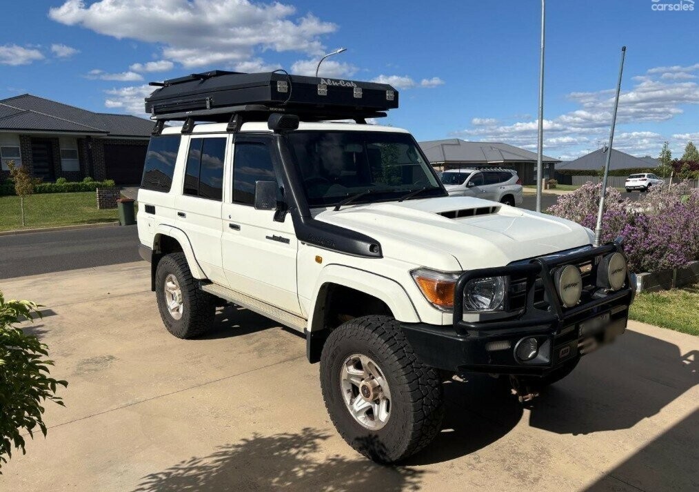 Toyota Landcruiser image 1