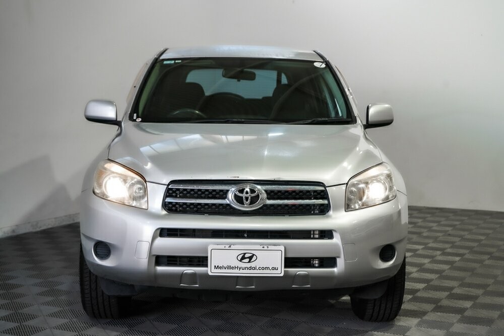Toyota Rav4 image 3