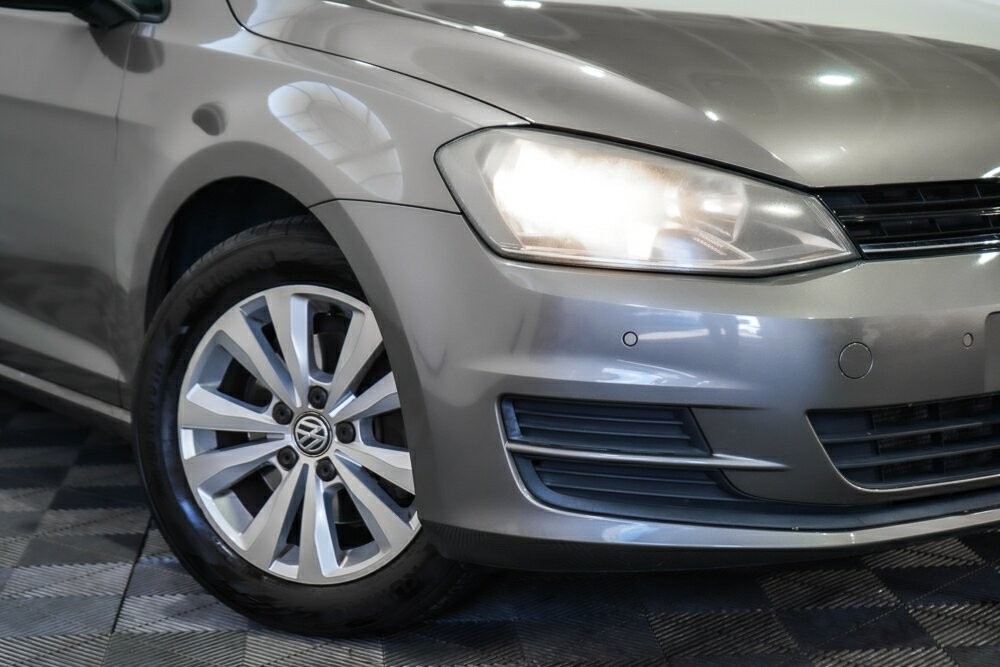 Volkswagen Golf image 2