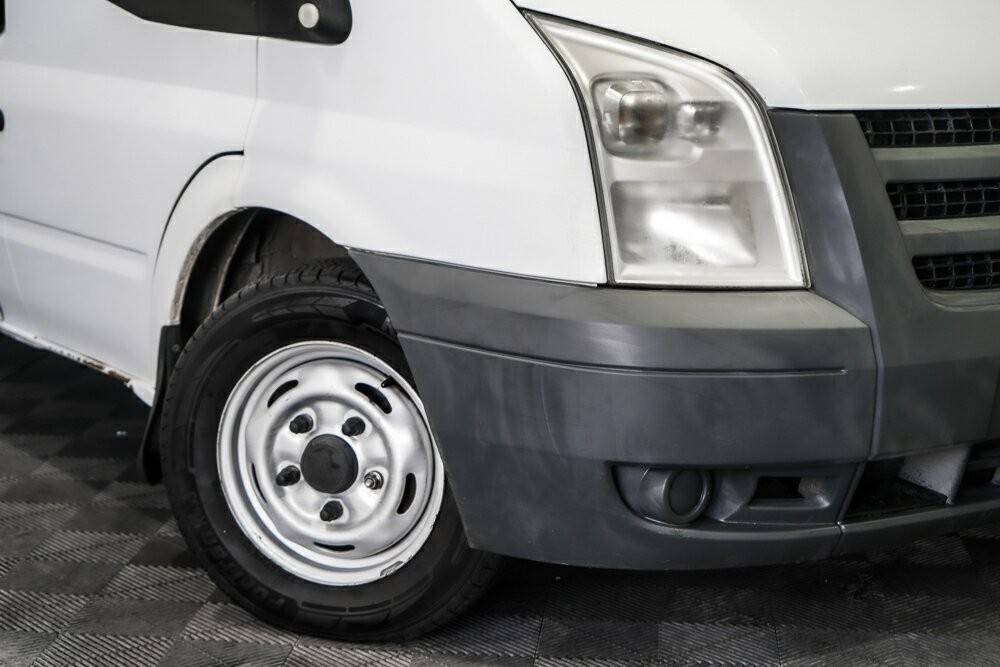 Ford Transit image 2