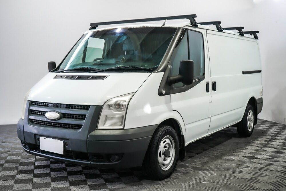 Ford Transit image 4
