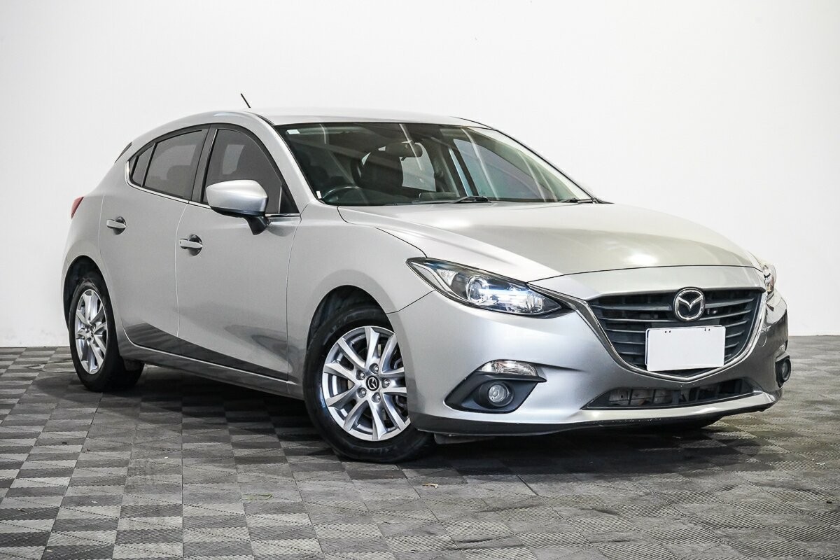 Mazda 3 image 1