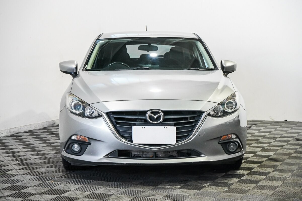 Mazda 3 image 3