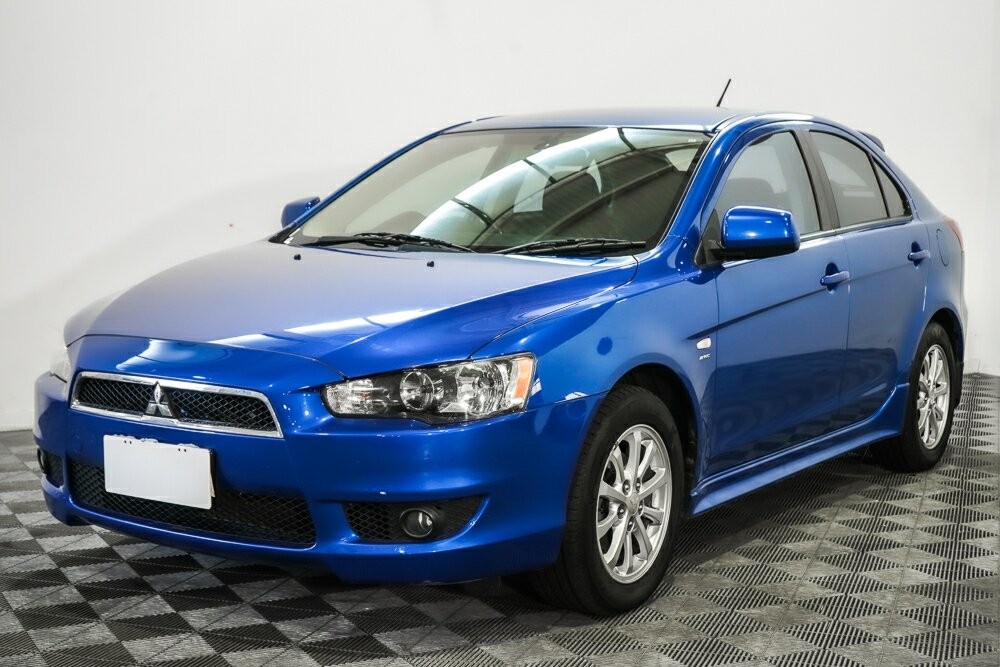 Mitsubishi Lancer image 4