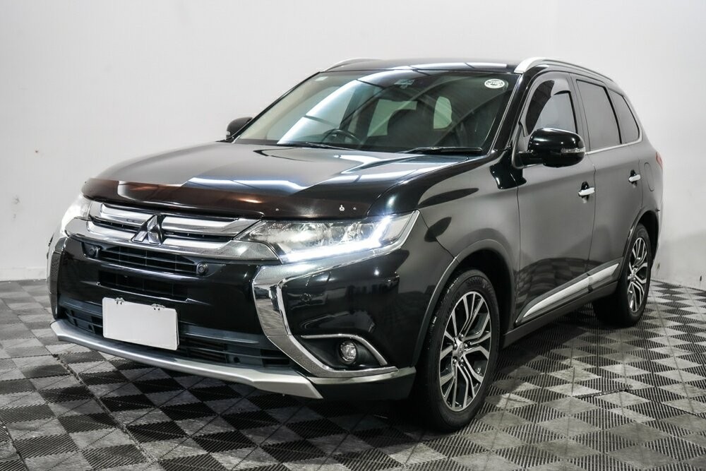 Mitsubishi Outlander image 4