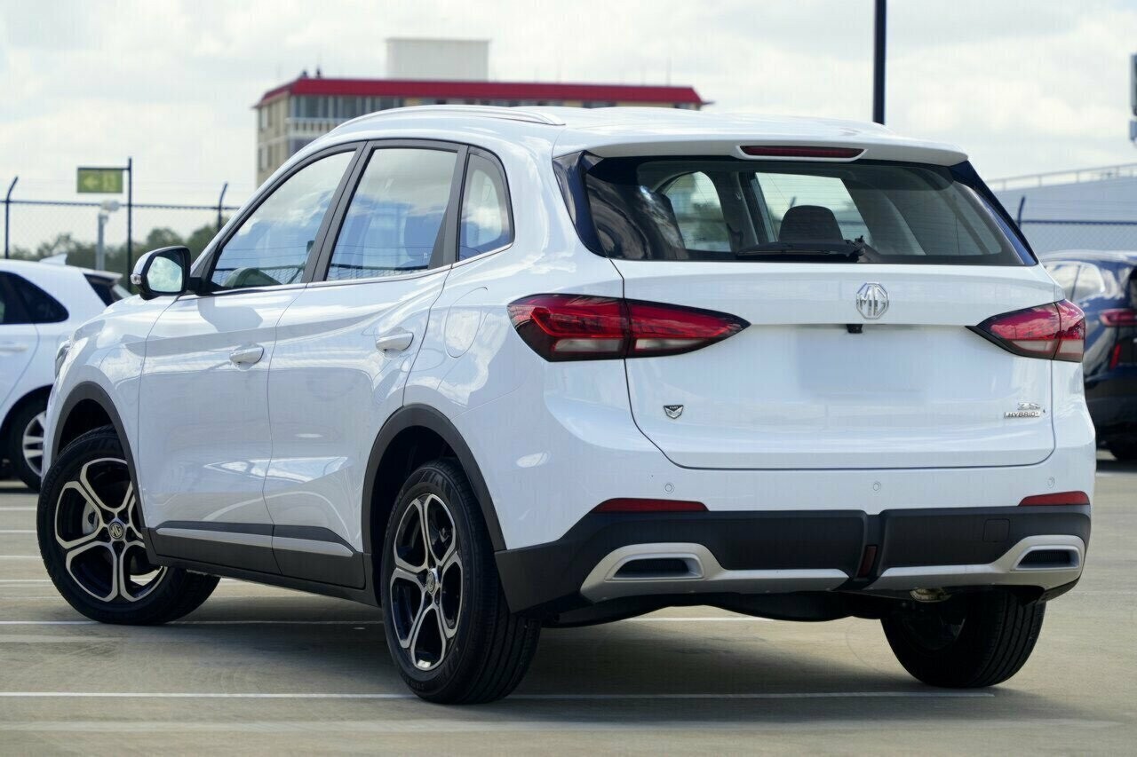 MG Zs image 2