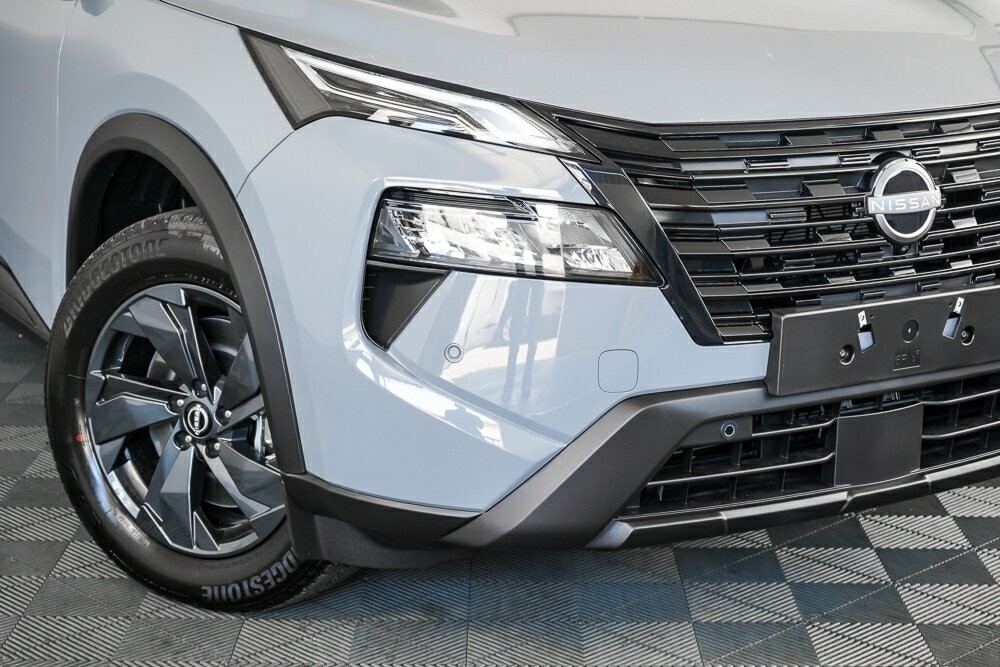 Nissan X-trail image 2