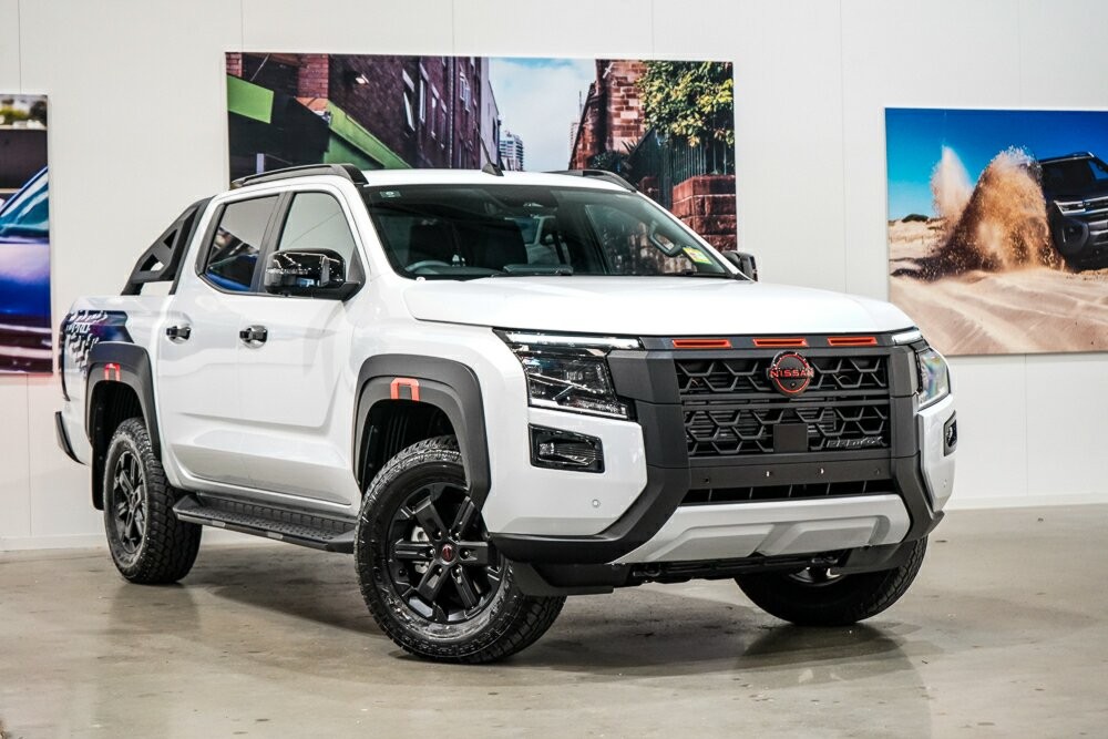 Nissan Navara image 1