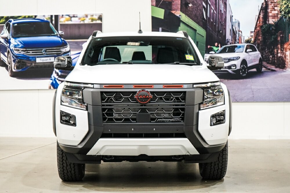 Nissan Navara image 3