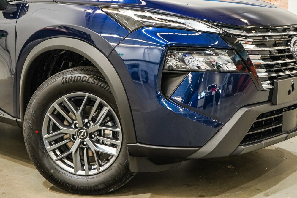 Nissan X-trail image 2