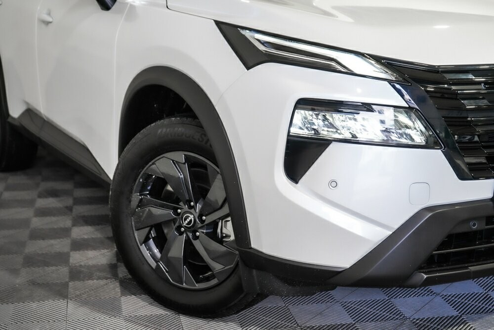 Nissan X-trail image 2