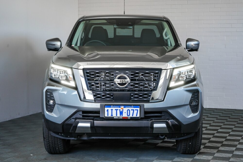 Nissan Navara image 3