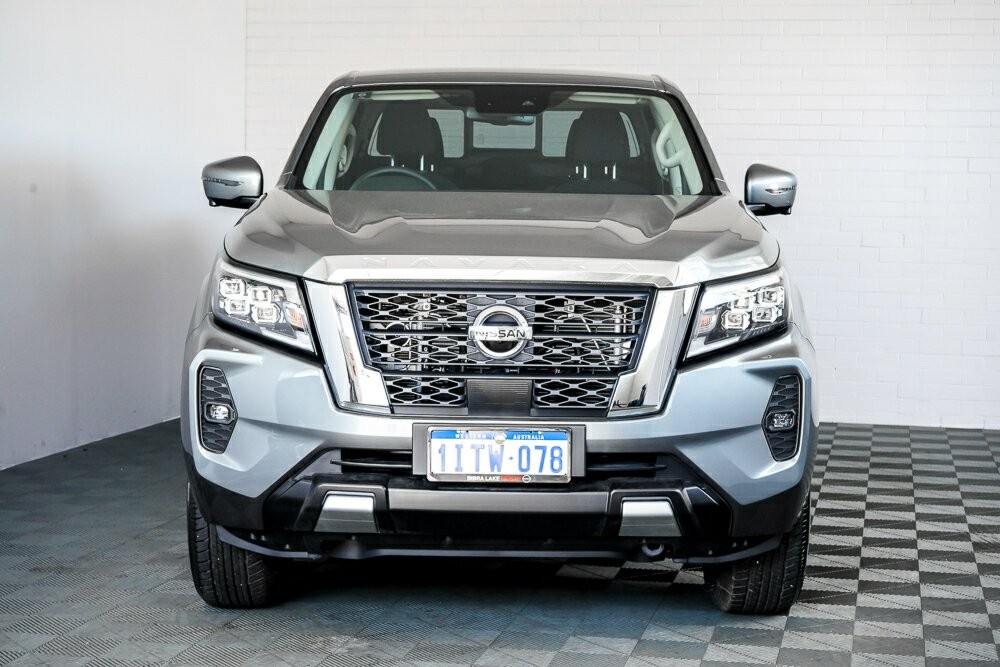 Nissan Navara image 3