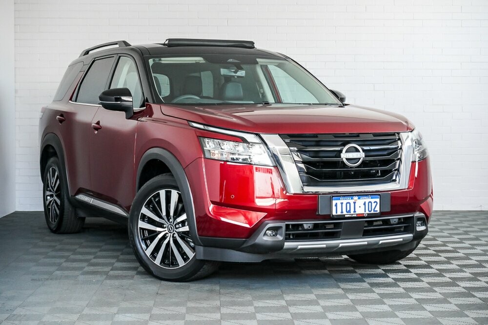 Nissan Pathfinder image 1