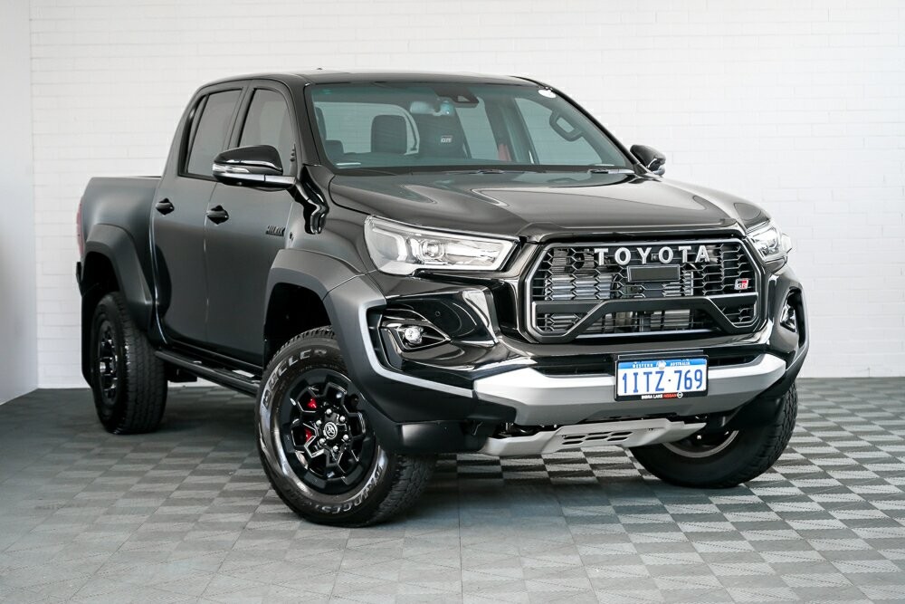 Toyota Hilux image 1