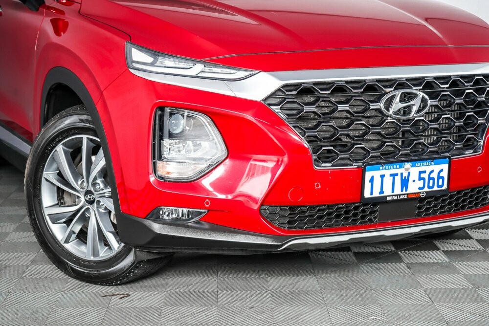 Hyundai Santa Fe image 2