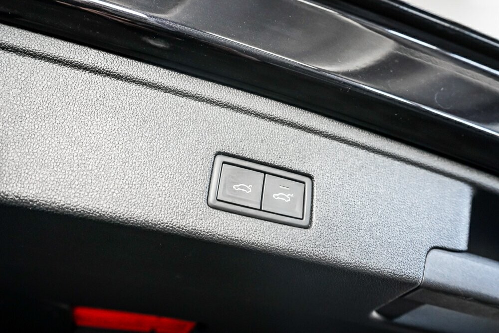 Volkswagen Touareg image 2