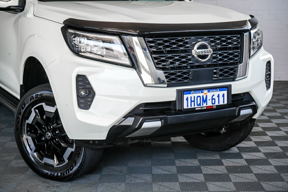 Nissan Navara image 2