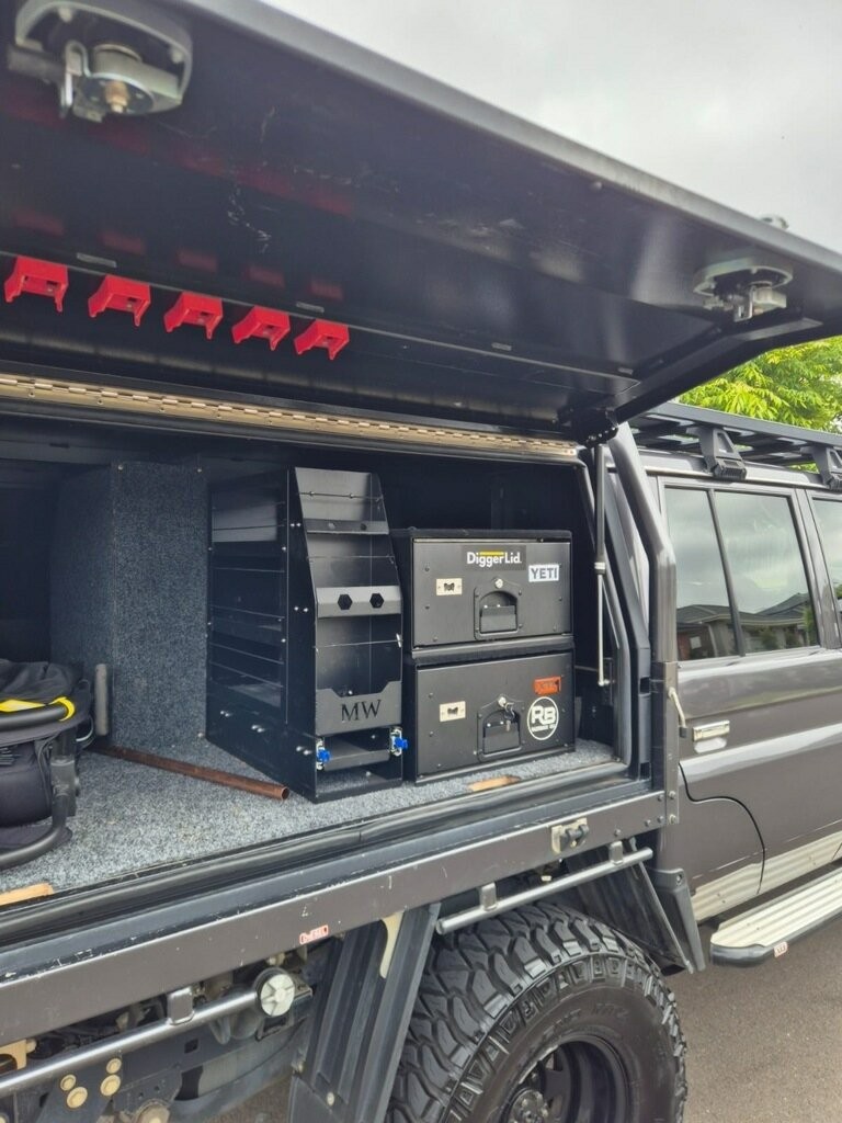 Toyota Landcruiser image 3