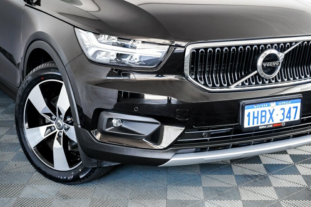 Volvo Xc40 image 2