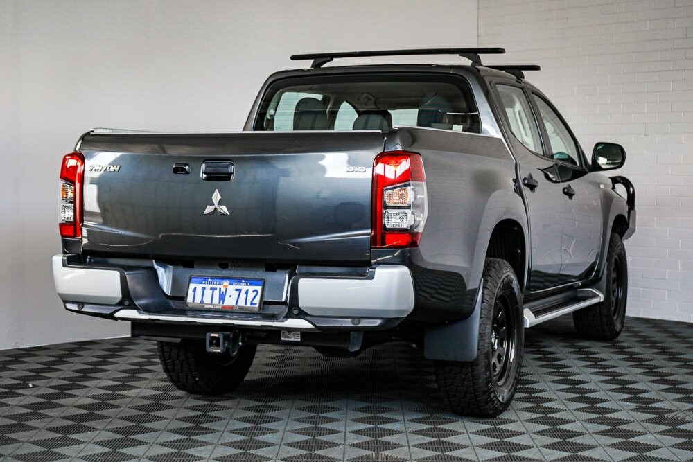 Mitsubishi Triton image 4