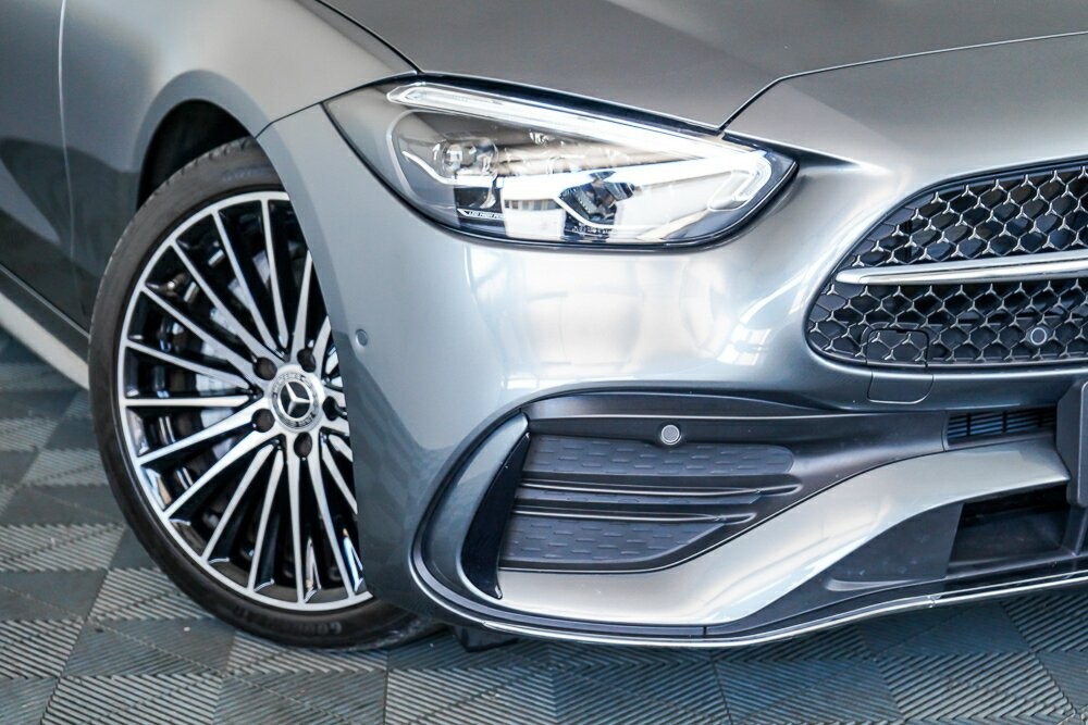 Mercedes Benz C-class image 2