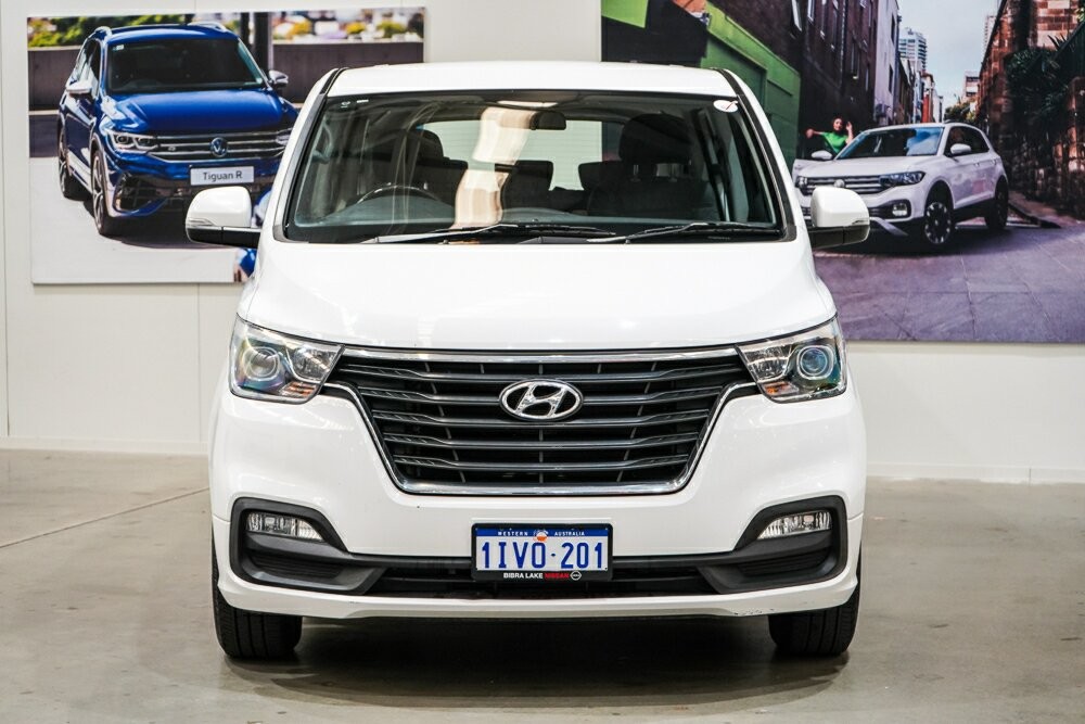 Hyundai Imax image 3