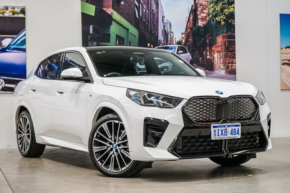 BMW Ix2 image 1