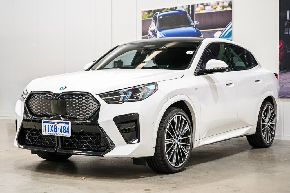 BMW Ix2 image 4