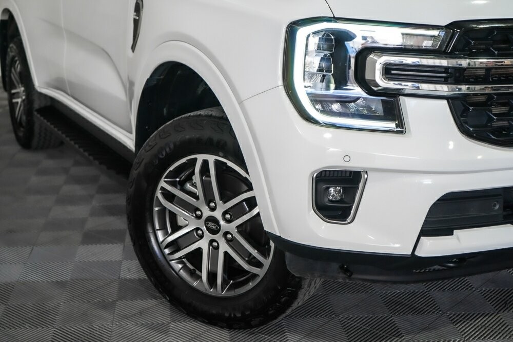 Ford Everest image 2
