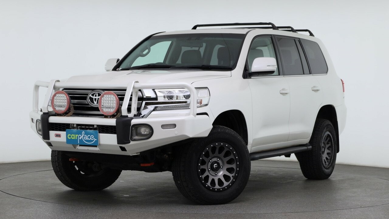 Toyota Landcruiser image 2