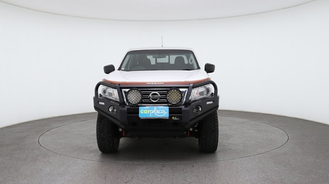 Nissan Navara image 2