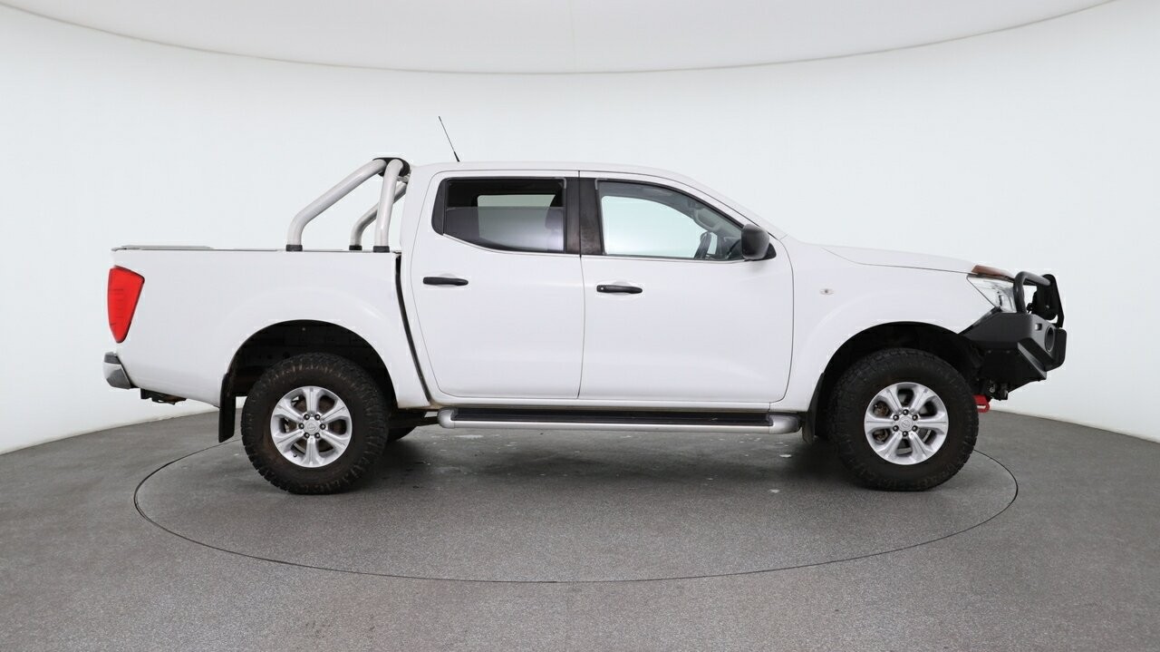 Nissan Navara image 3