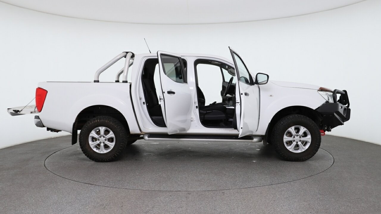 Nissan Navara image 4