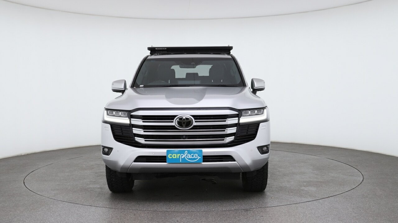 Toyota Landcruiser image 2