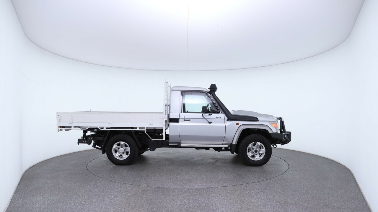 Toyota Landcruiser image 3