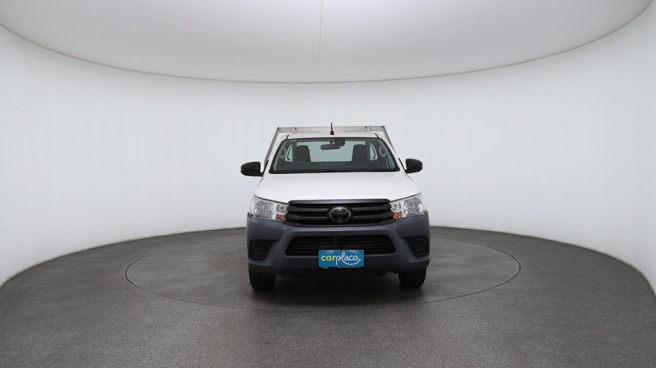 Toyota Hilux image 2