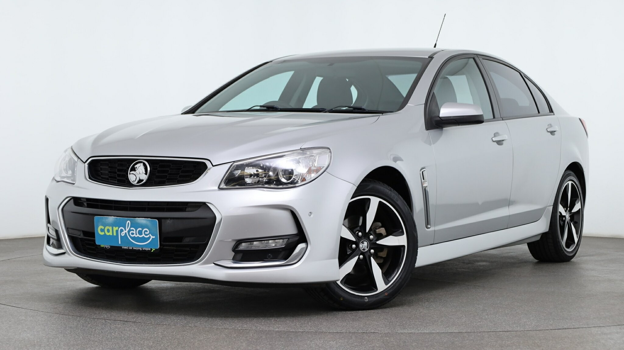 Holden Commodore image 1