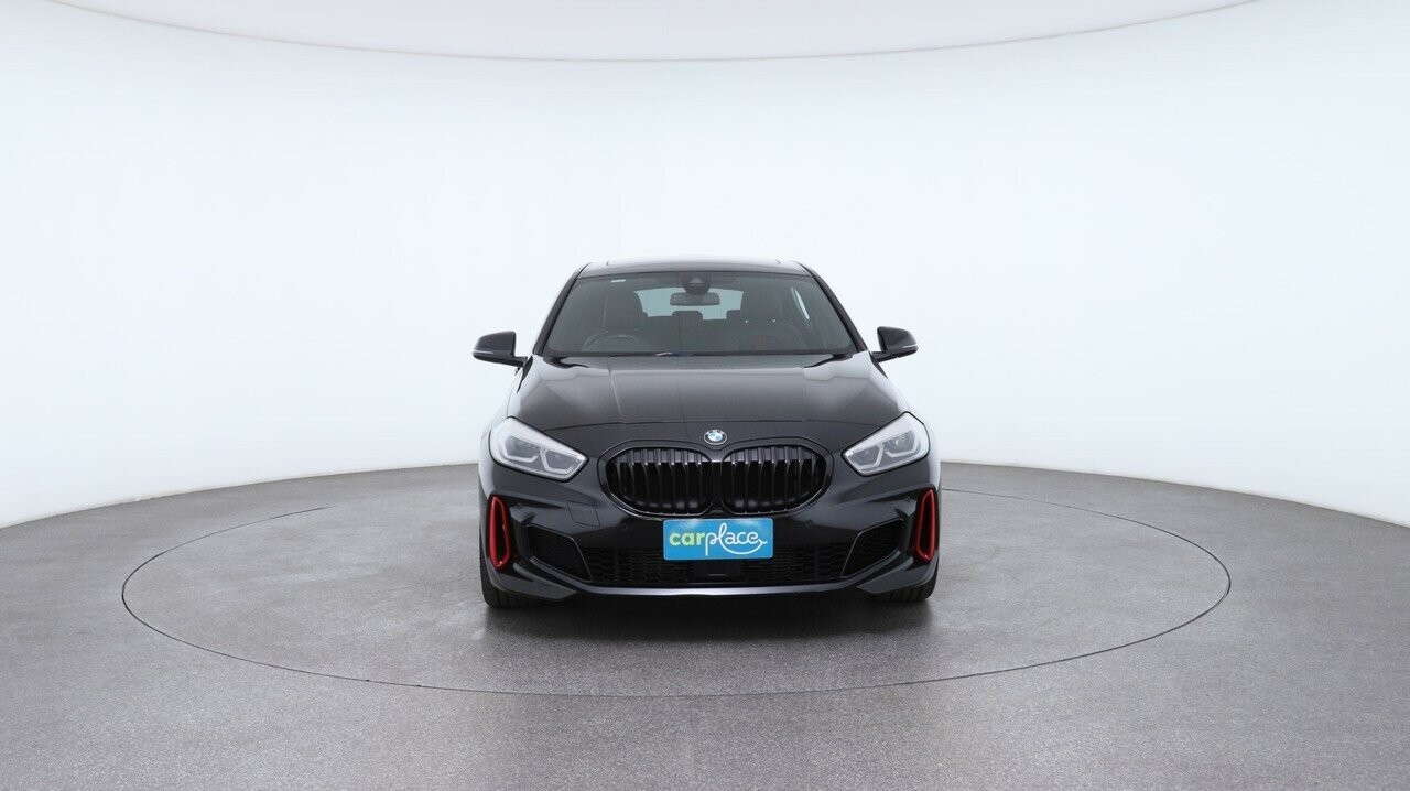 BMW 1 Series image 2