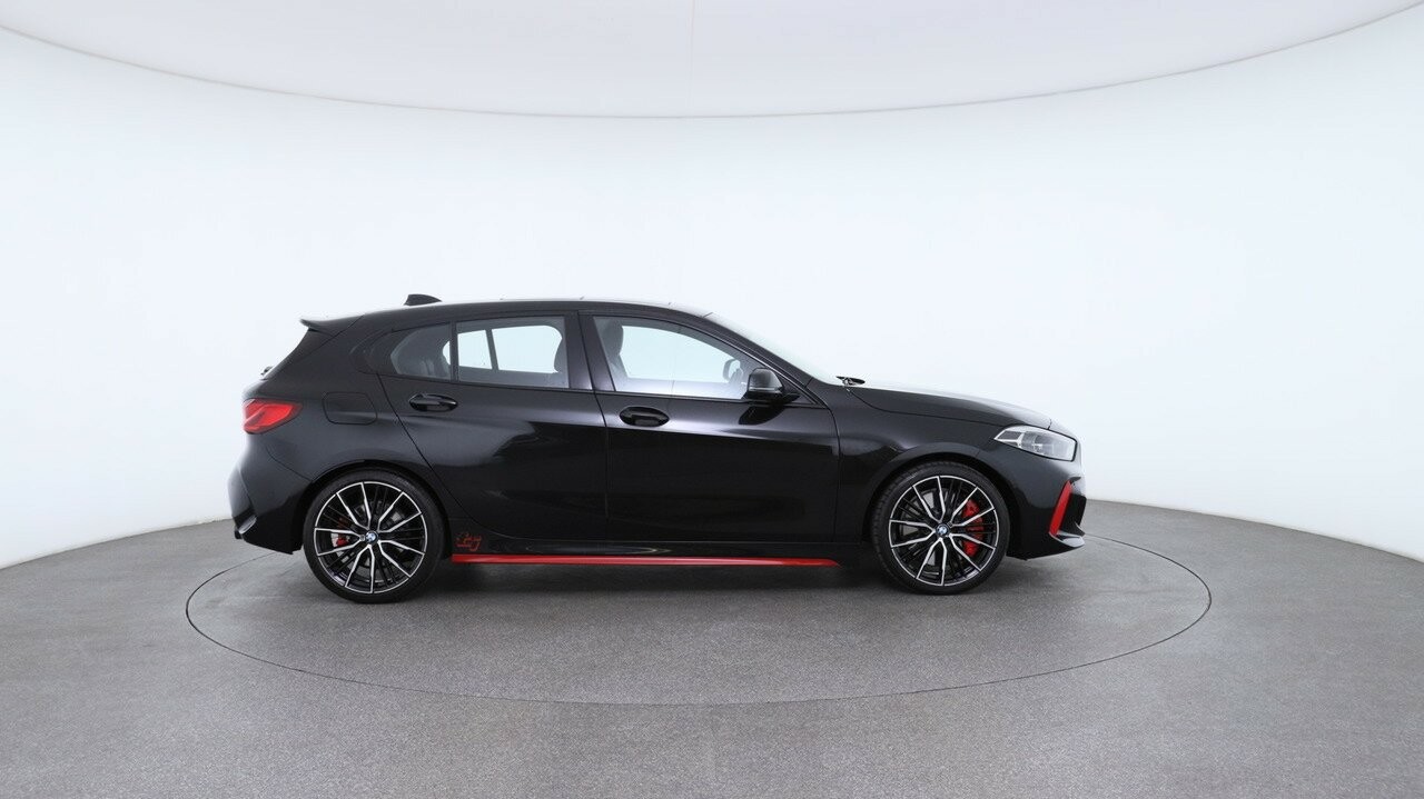 BMW 1 Series image 3