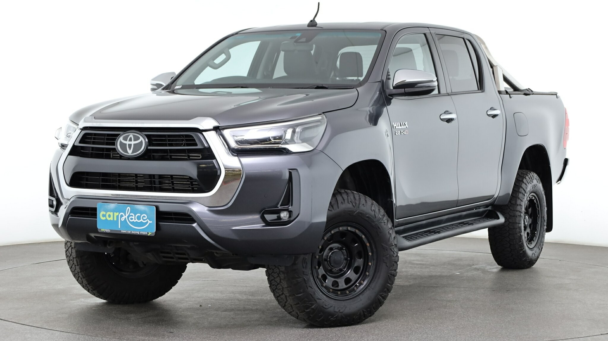 Toyota Hilux image 2