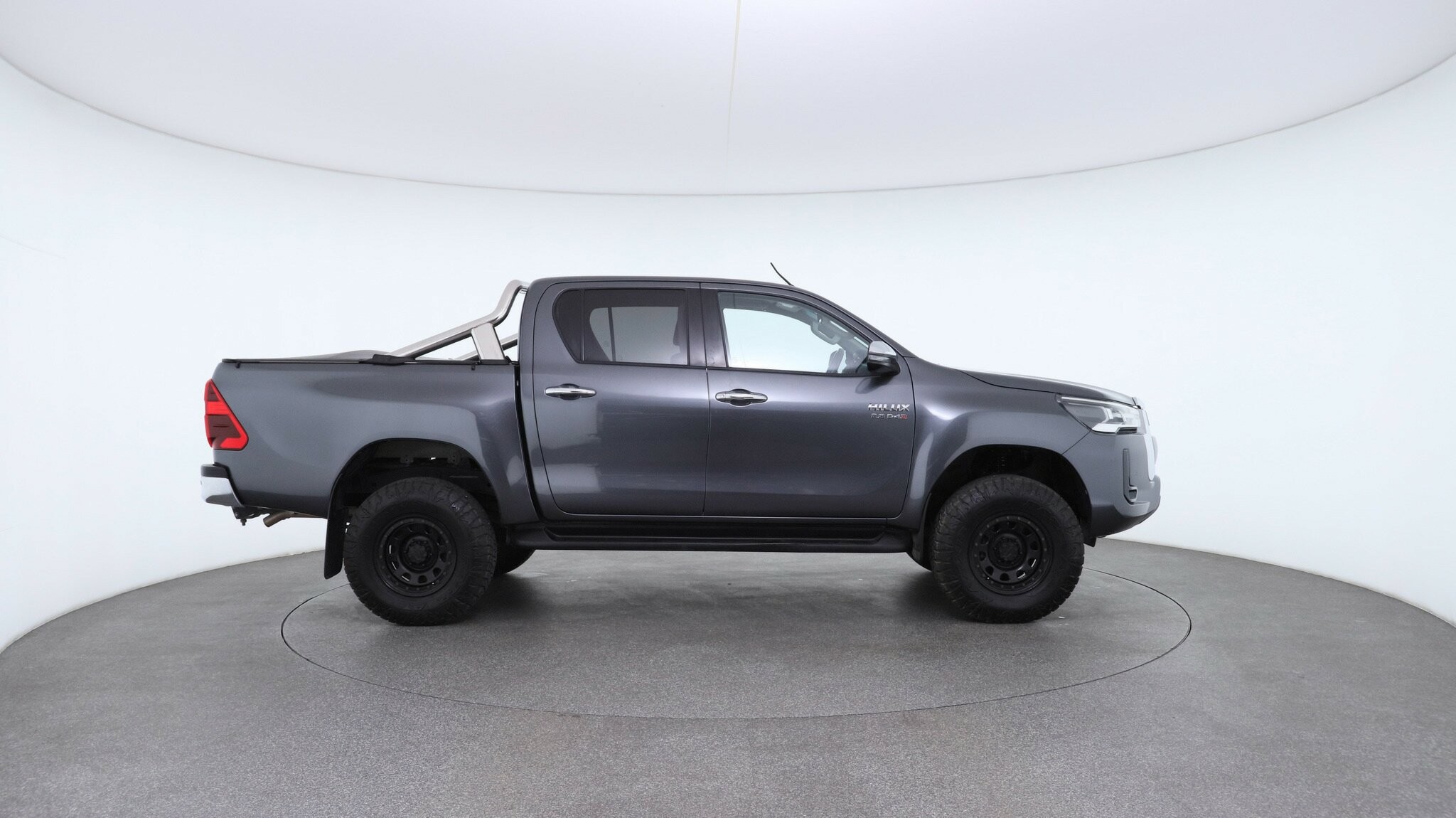 Toyota Hilux image 4